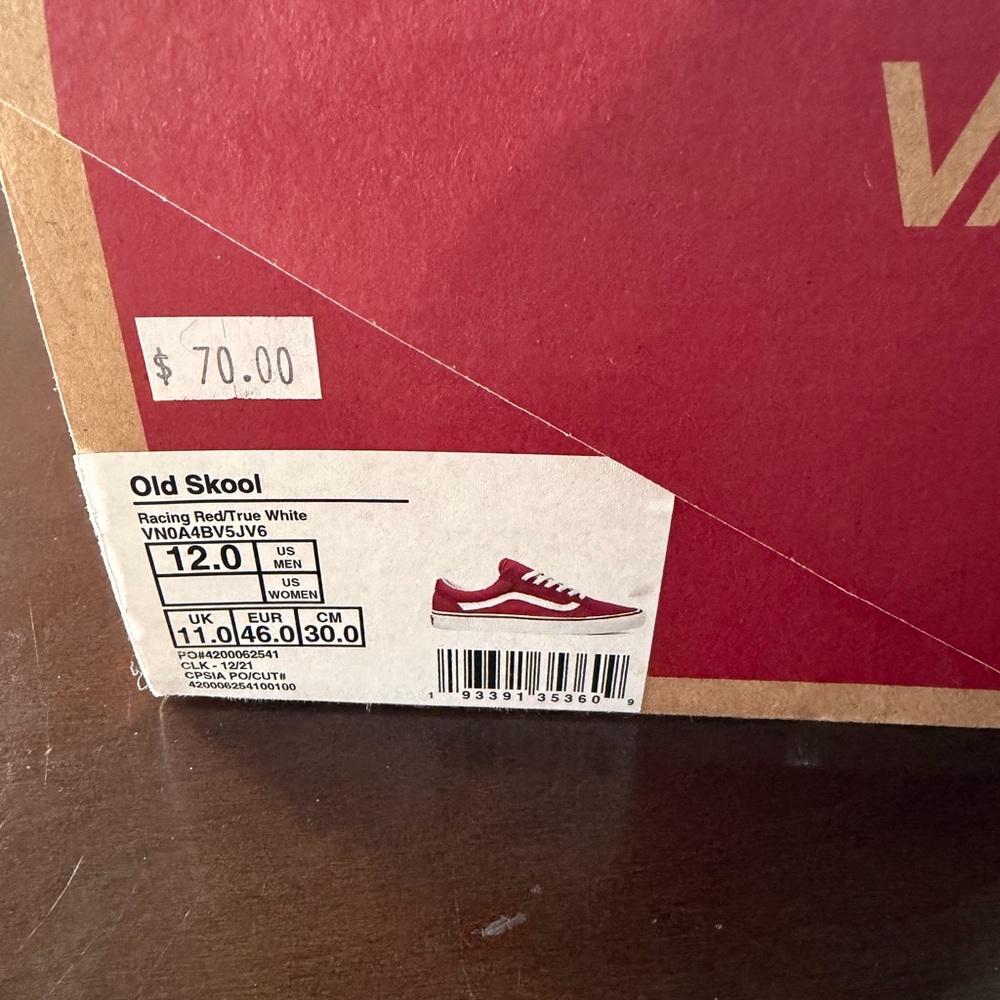 Men’s Vans New in Box Red Sneakers - Picture 3 of 6